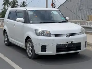 Toyota Corolla Rumion Hatchback 1.8 AWD 2008 White