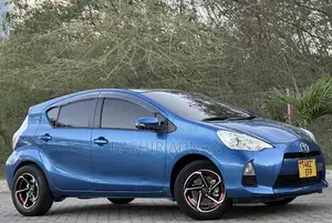 Toyota Aqua 2013 Blue