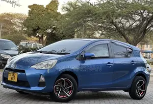 Toyota Aqua 2013 Blue