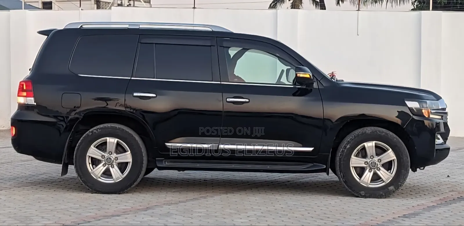 Toyota Land Cruiser 2016 Black