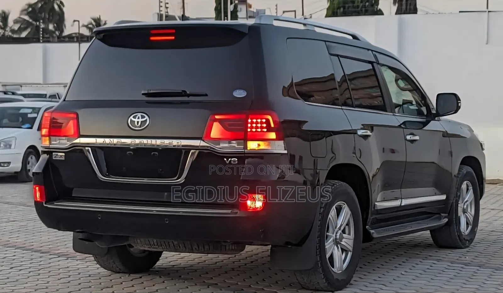 Toyota Land Cruiser 2016 Black