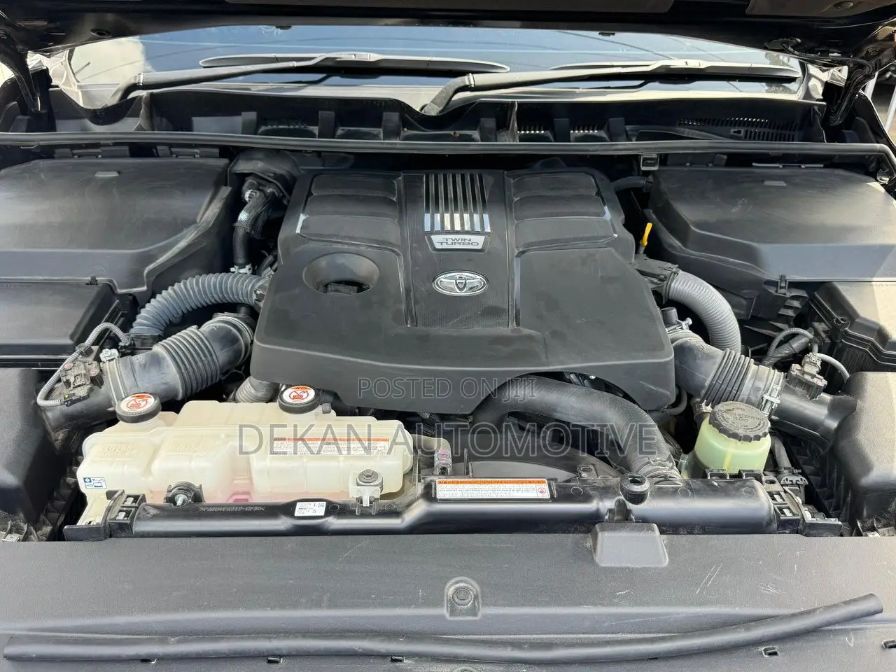 Toyota Land Cruiser LC300 2024 Black