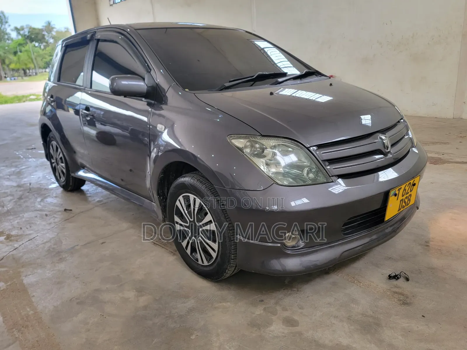 Toyota IST 2005 Gray