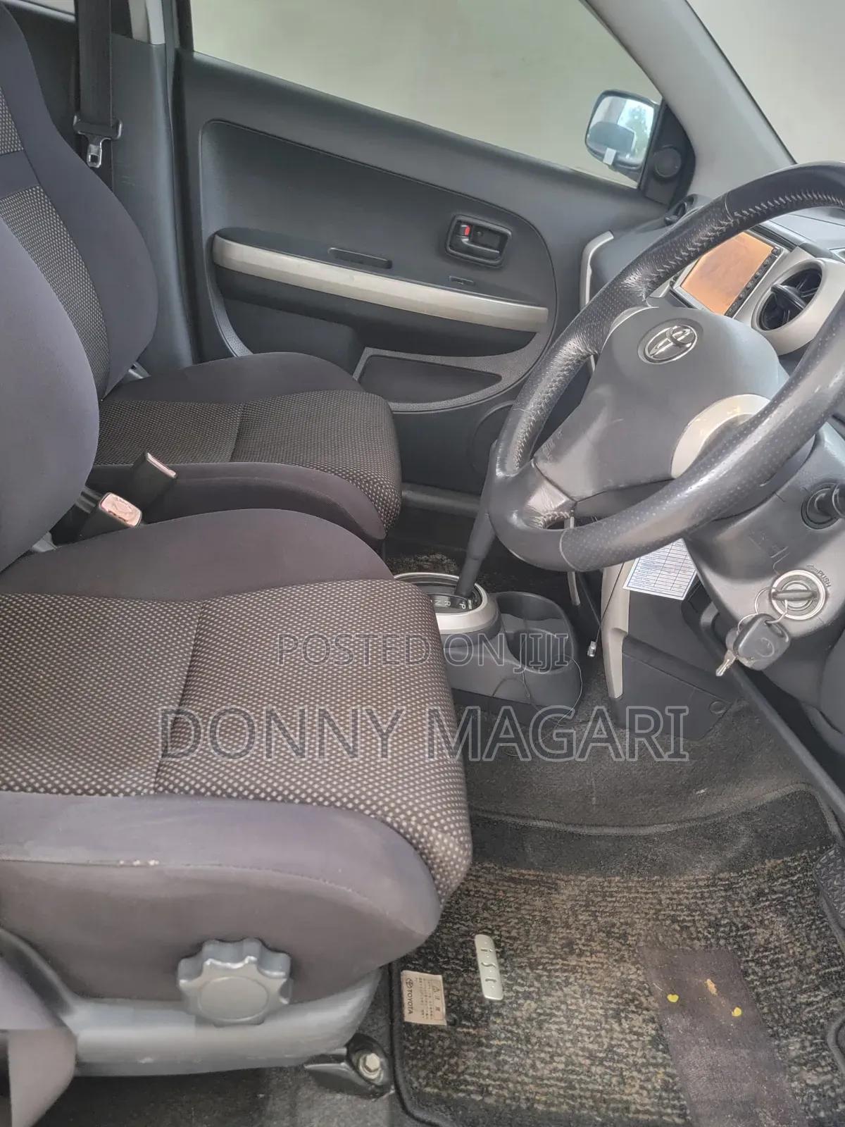 Toyota IST 2005 Gray