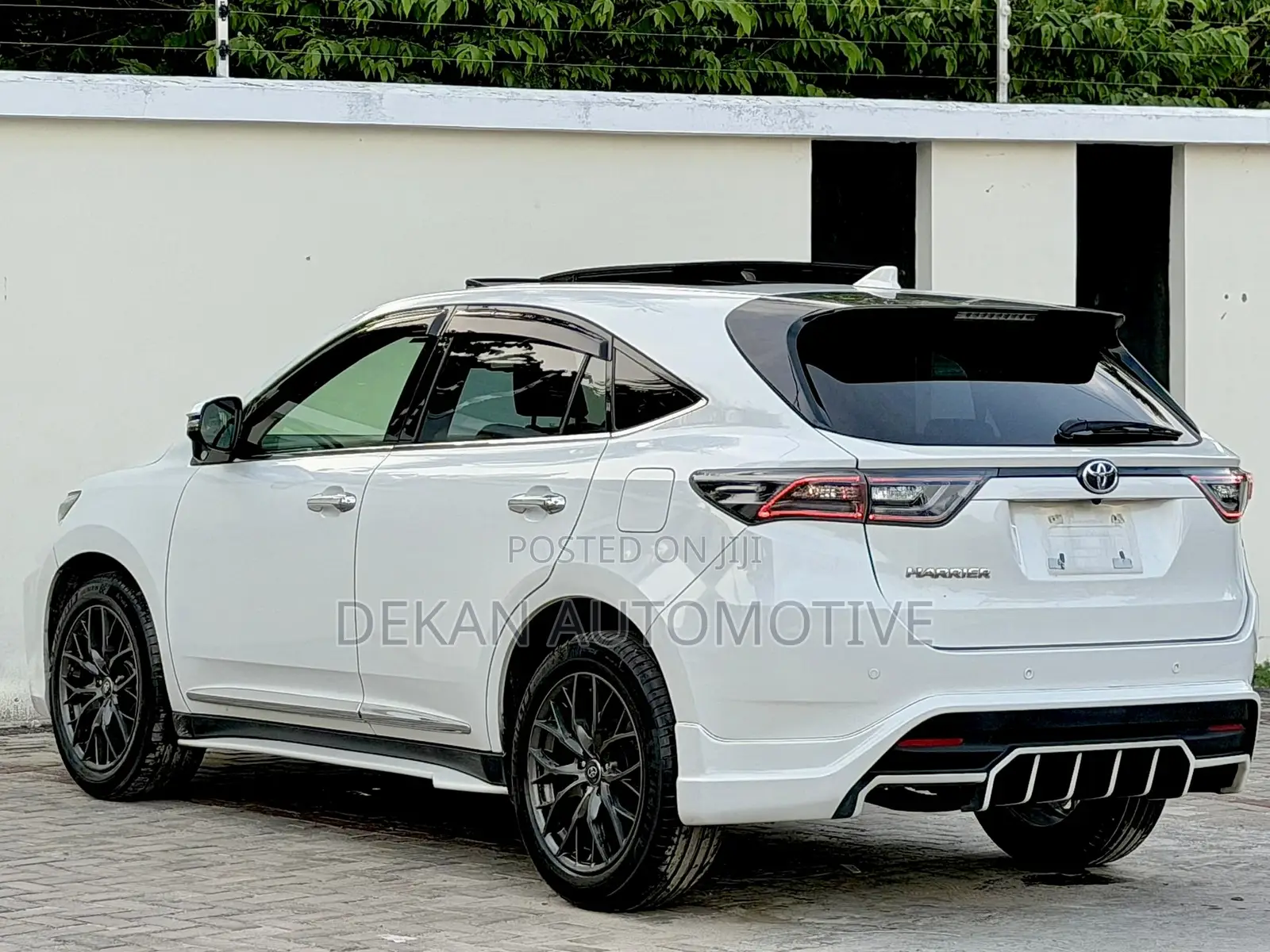 Toyota Harrier 2.0 2015 White