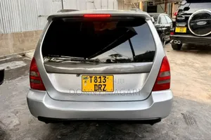 Subaru Forester 2004 Silver