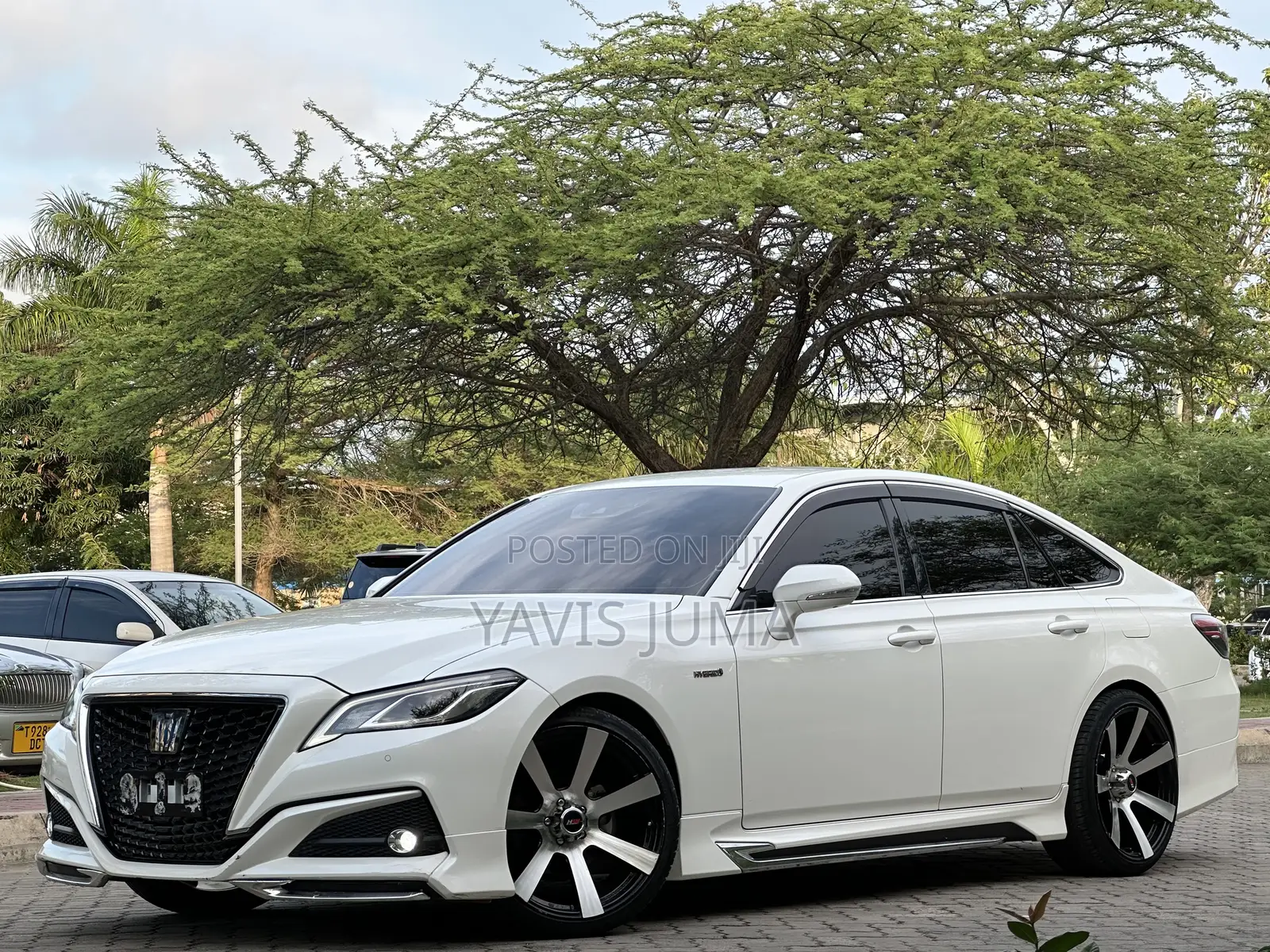 Toyota Crown 2019 White