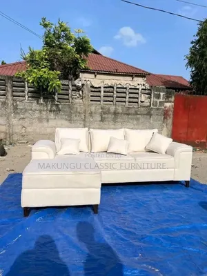 Shaped Sofa Ya Watu Wanne Off White Rangi