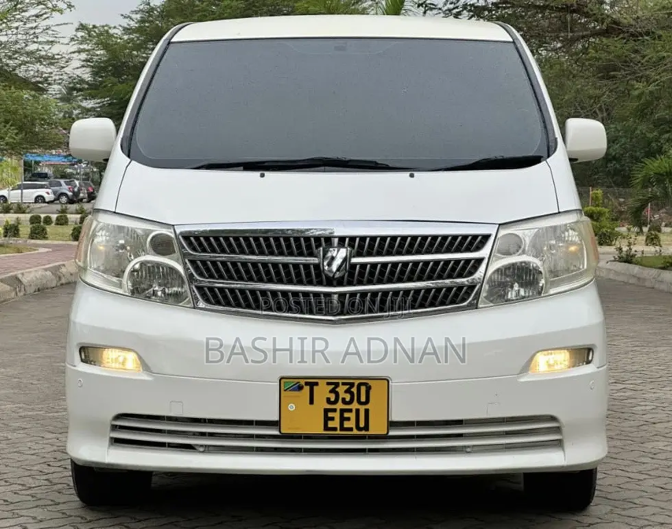 Toyota Alphard 2.4 Petrol FWD 2005 White