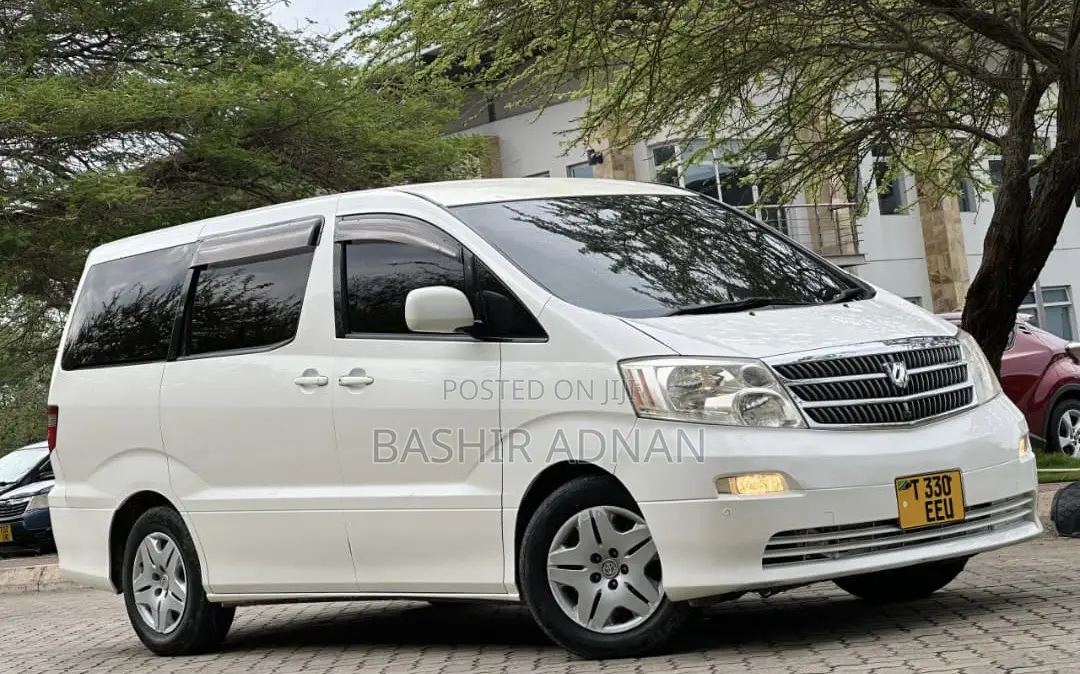 Toyota Alphard 2.4 Petrol FWD 2005 White