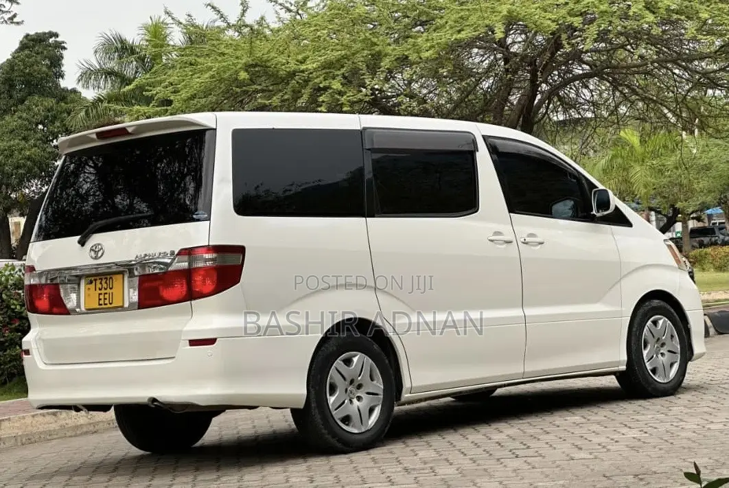Toyota Alphard 2.4 Petrol FWD 2005 White