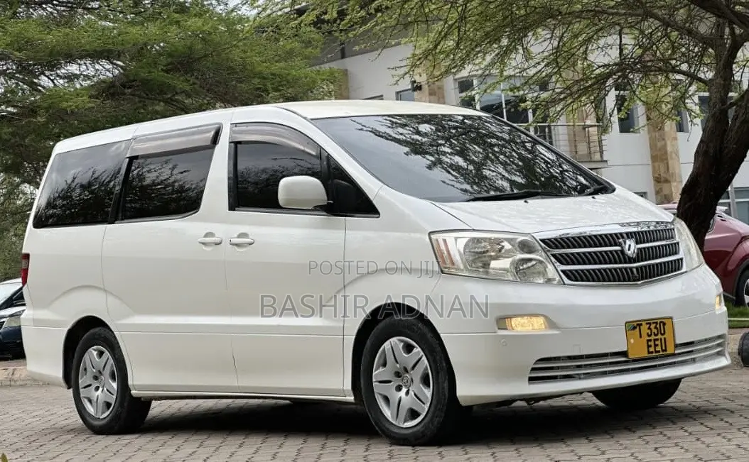 Toyota Alphard 2.4 Petrol FWD 2005 White