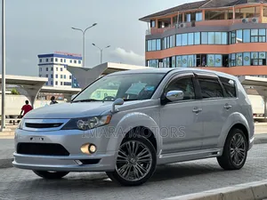 Mitsubishi Outlander 2011 Silver