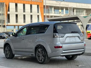 Mitsubishi Outlander 2011 Silver