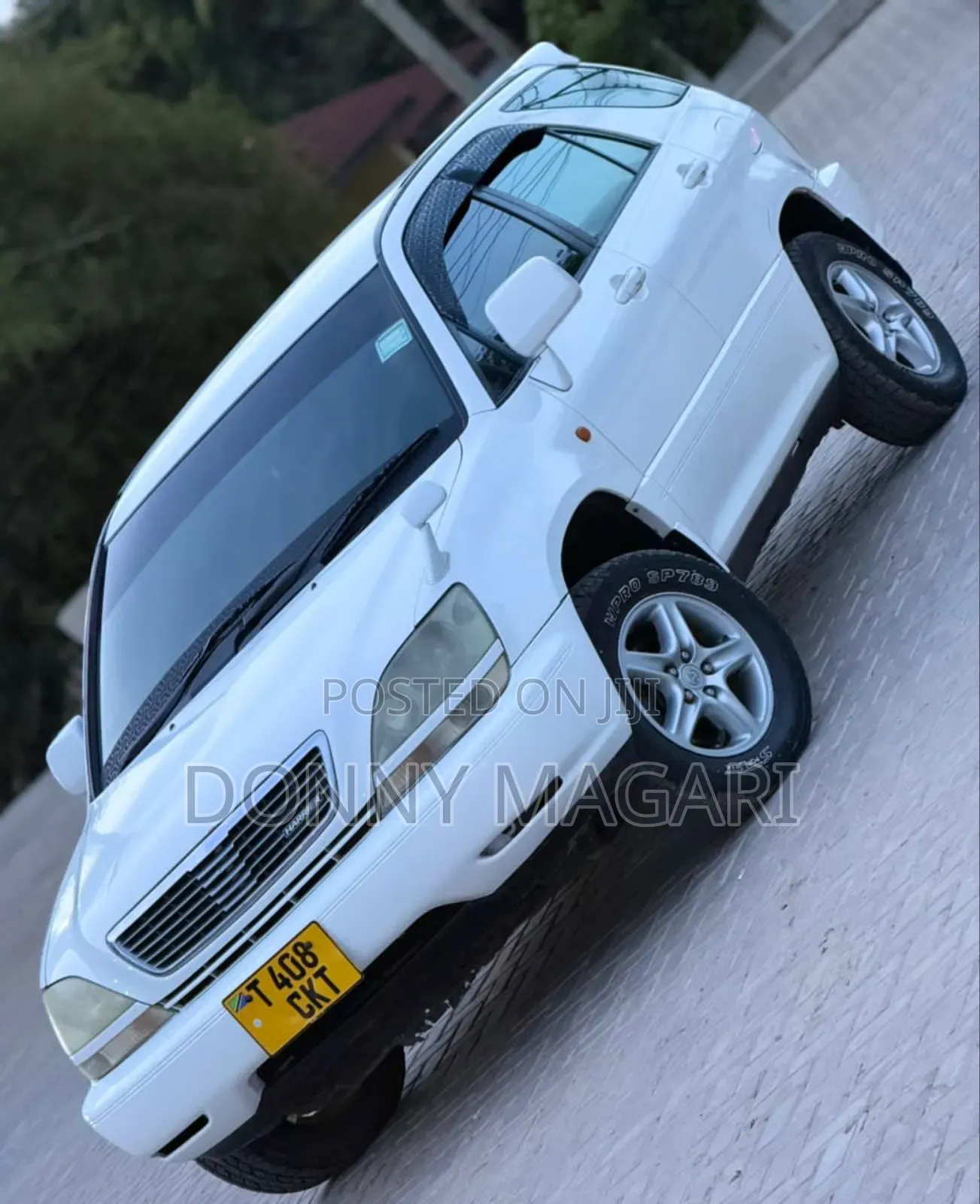 Toyota Harrier 2001 White