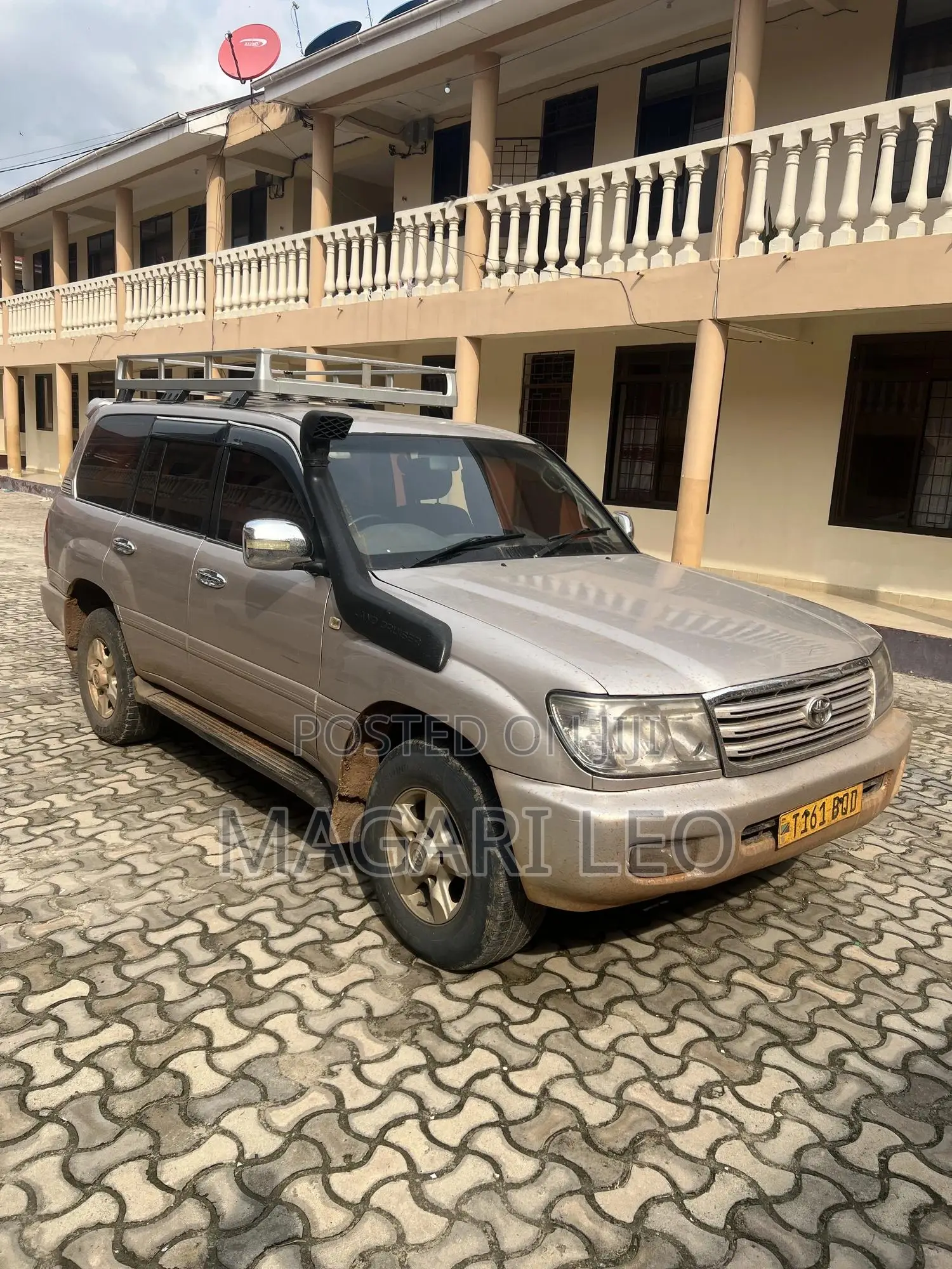 Toyota Land Cruiser 2004 Beige