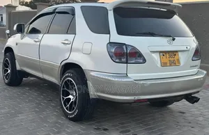 Toyota Harrier 2002 White