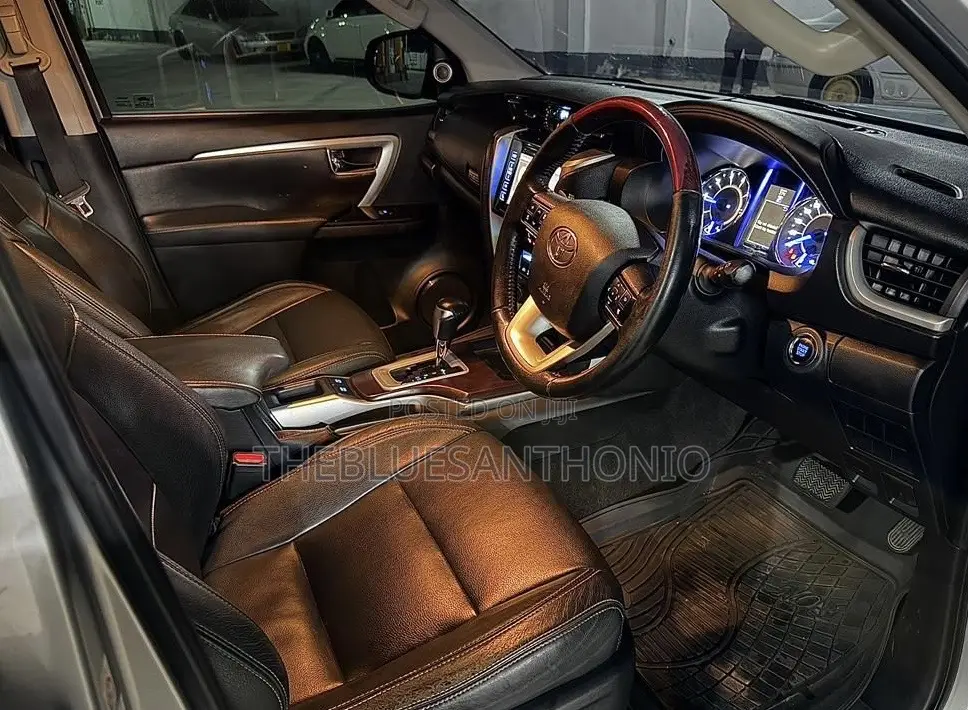 Toyota Fortuner 2018 Silver