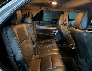 Toyota Fortuner 2018 Silver