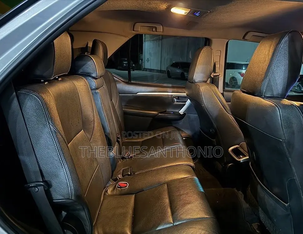 Toyota Fortuner 2018 Silver