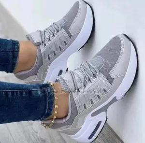 Ladies Classic Sneakers
