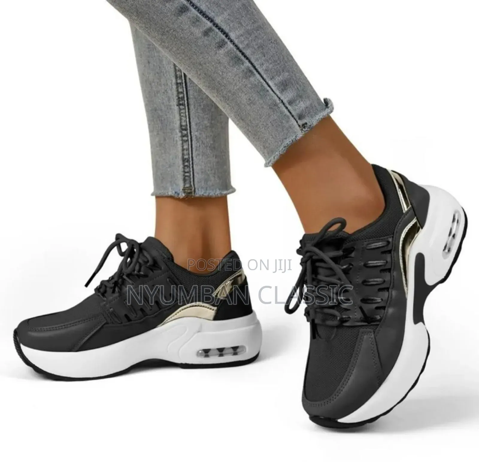 Ladies Classic Sneakers