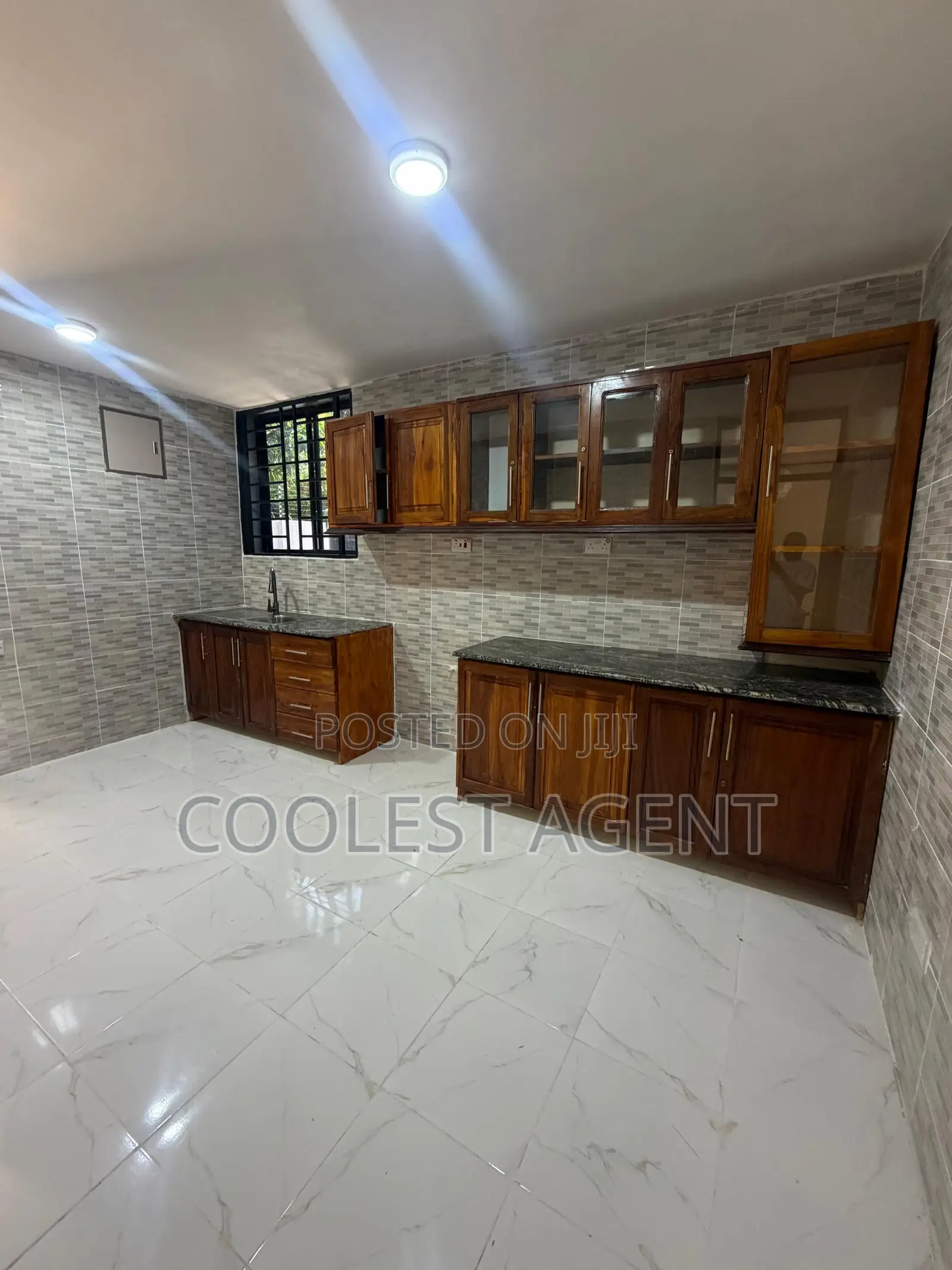 7bdrm Duplex in Coolest Estate, Oyster Bay for rent