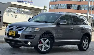 Volkswagen Touareg 2009 Gray