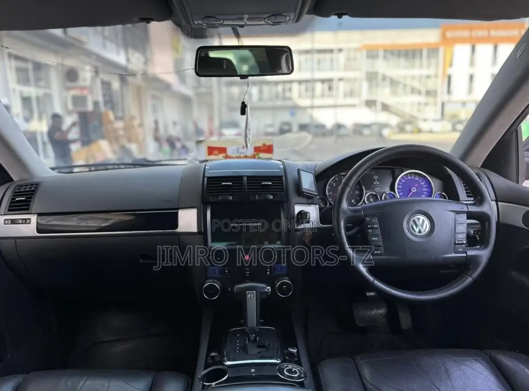 Volkswagen Touareg 2009 Gray