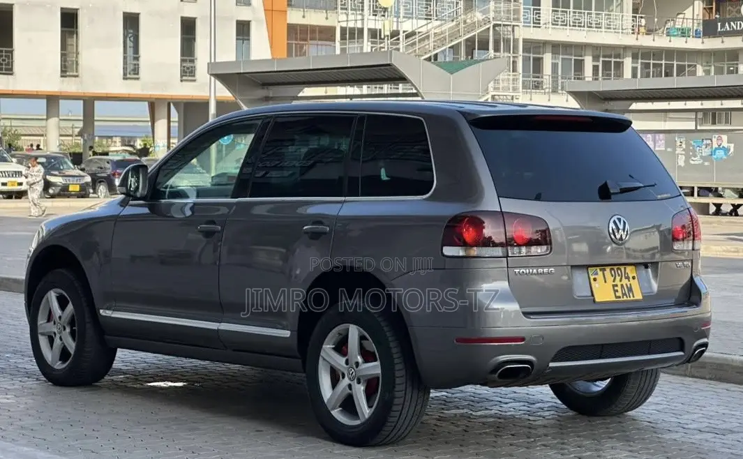 Volkswagen Touareg 2009 Gray