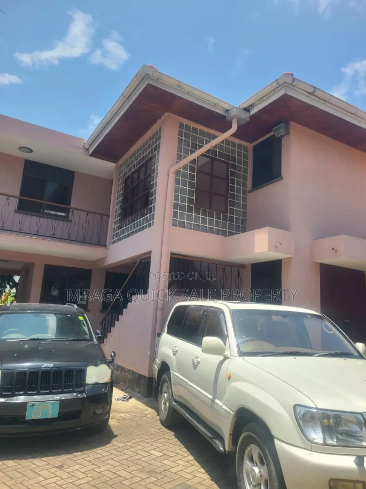 8bdrm House in Regent Estate, Mikocheni for sale