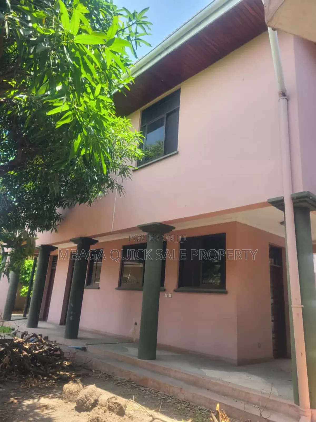 8bdrm House in Regent Estate, Mikocheni for sale