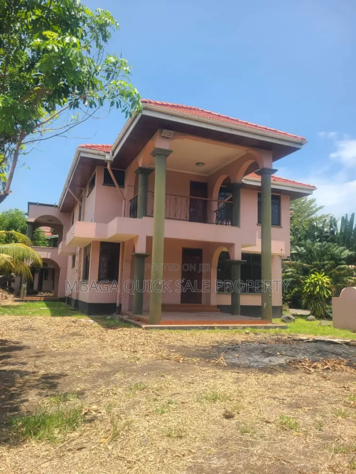 8bdrm House in Regent Estate, Mikocheni for sale