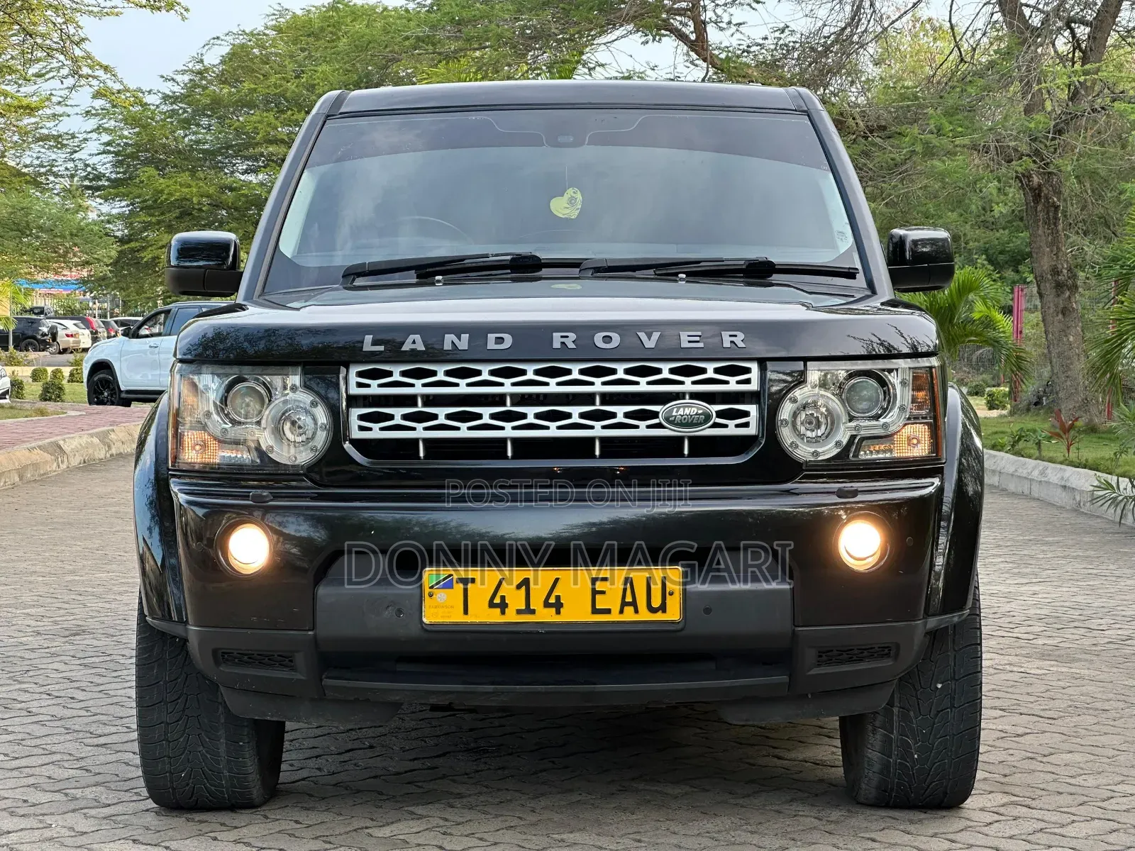 Land Rover Discovery 2011 Black