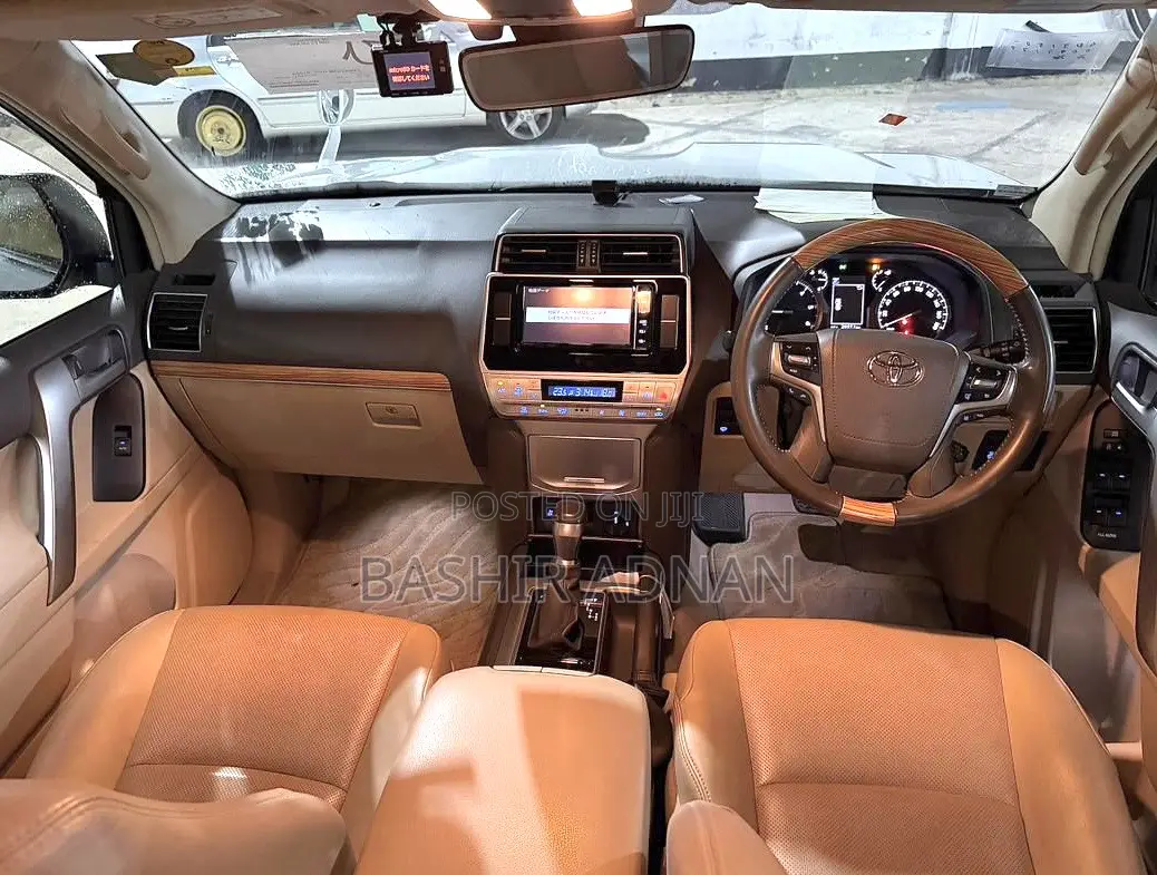 Toyota Land Cruiser Prado 2.8 2021 Pearl