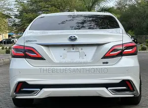 Toyota Crown 2019 White