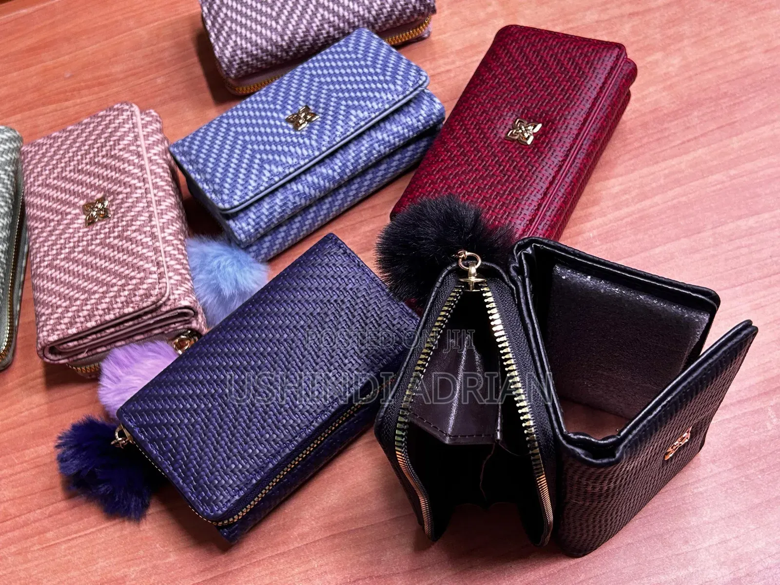 Pochi Ya Kike Classy Woven Wallet