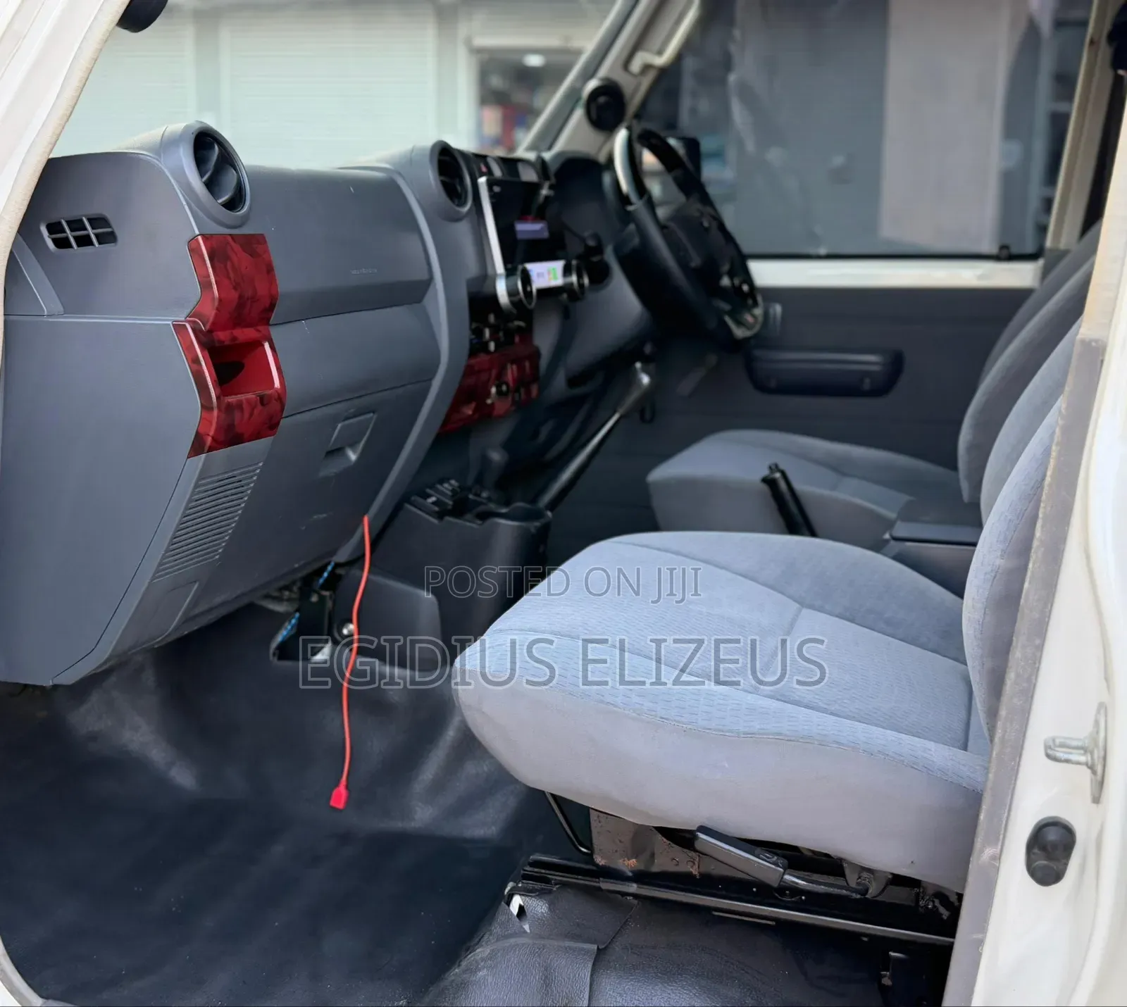 Toyota Land Cruiser 2019 White