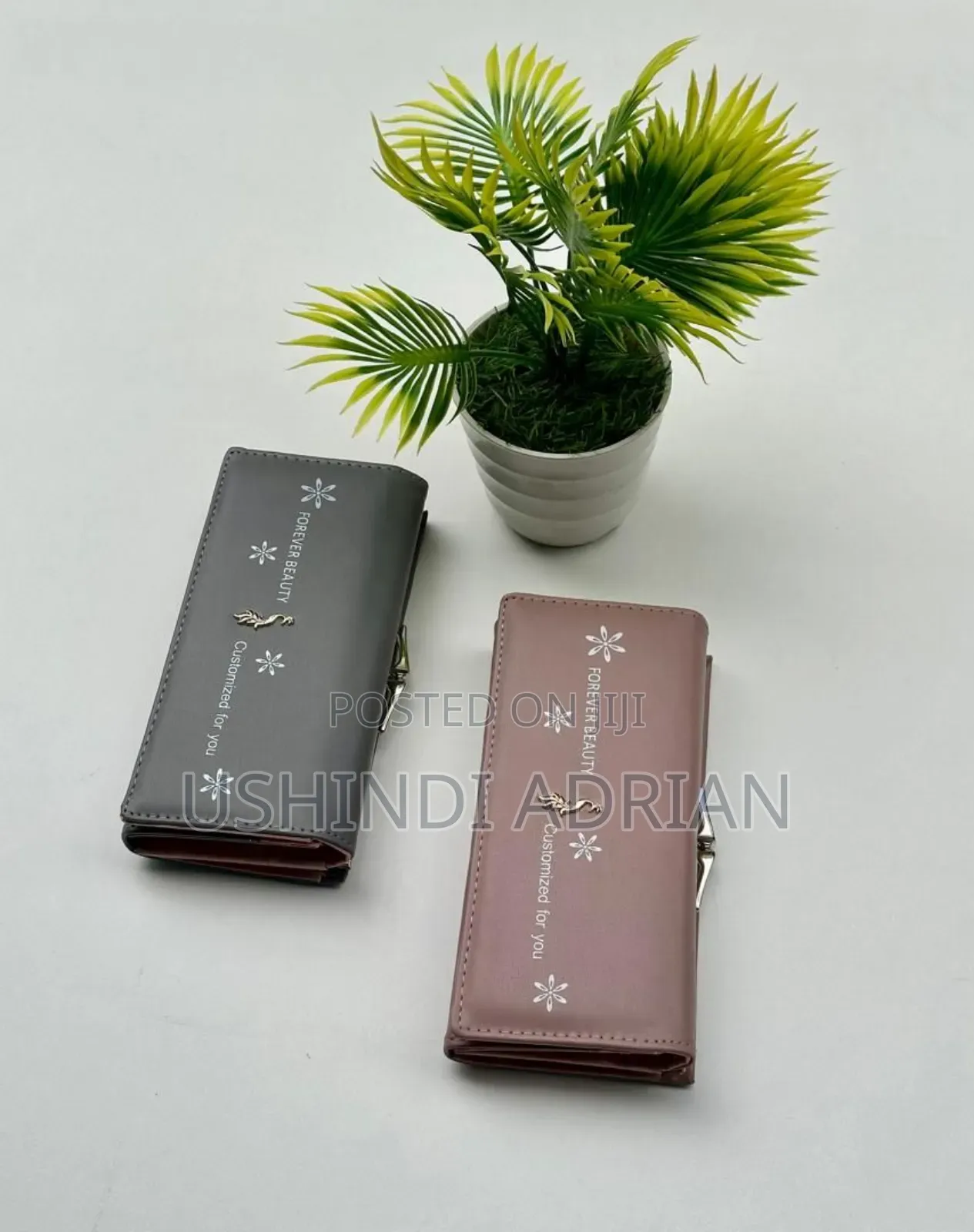 Wallet Ya Kike Elegant Pompom Style