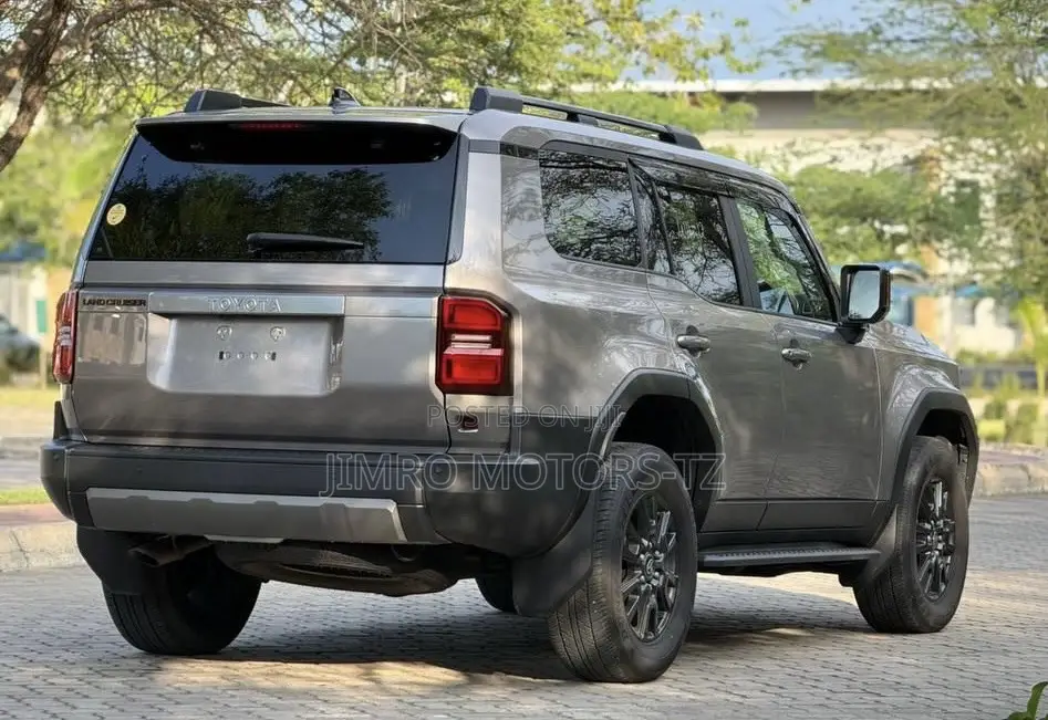 New Toyota Land Cruiser Prado 2025 Gray