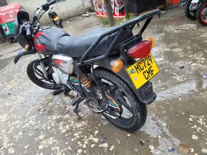 Bajaj Boxer X125 2025 Black