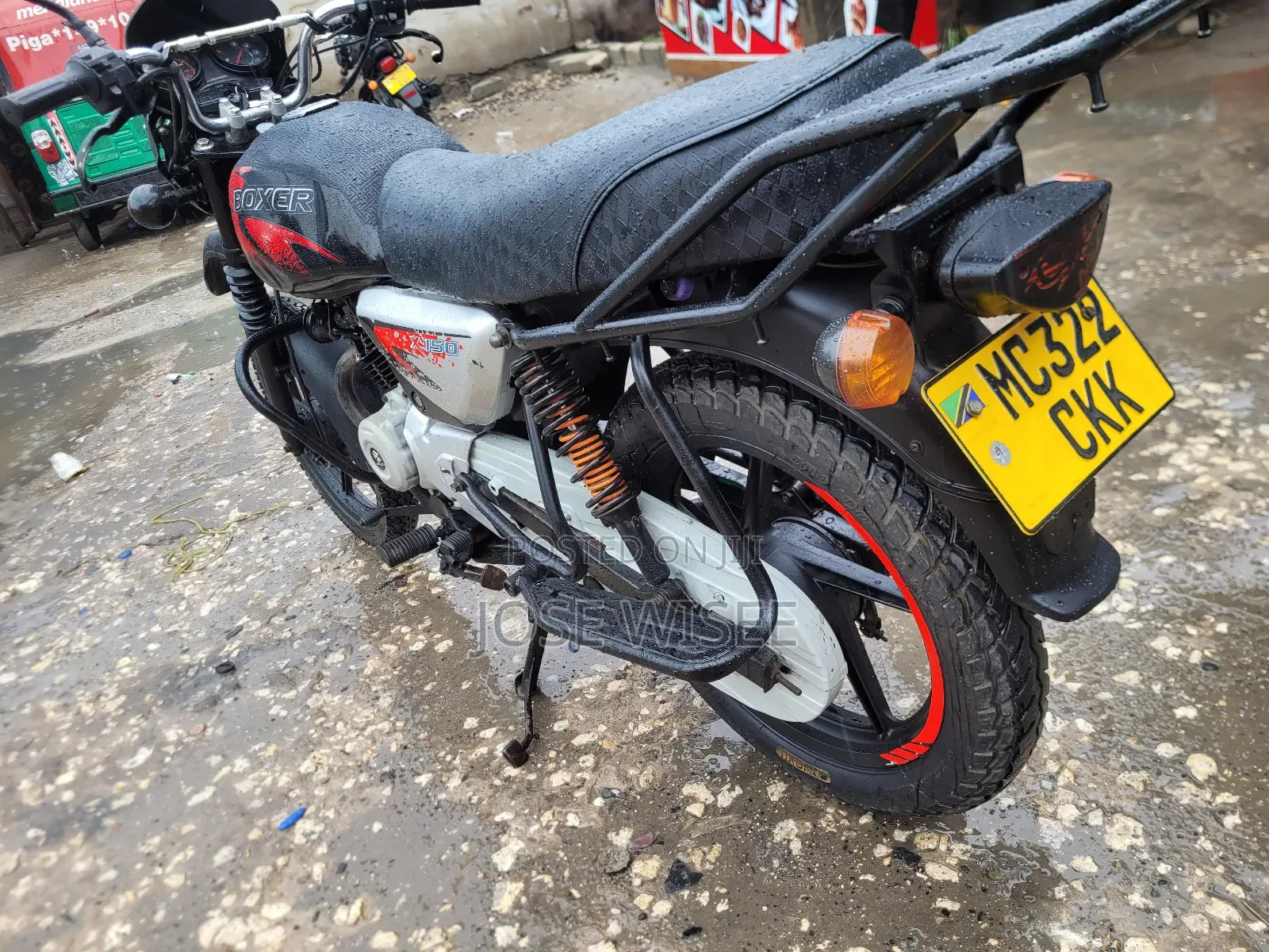Bajaj Boxer 150 UG 2025 Black