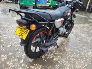 Bajaj Boxer 150 UG 2025 Black