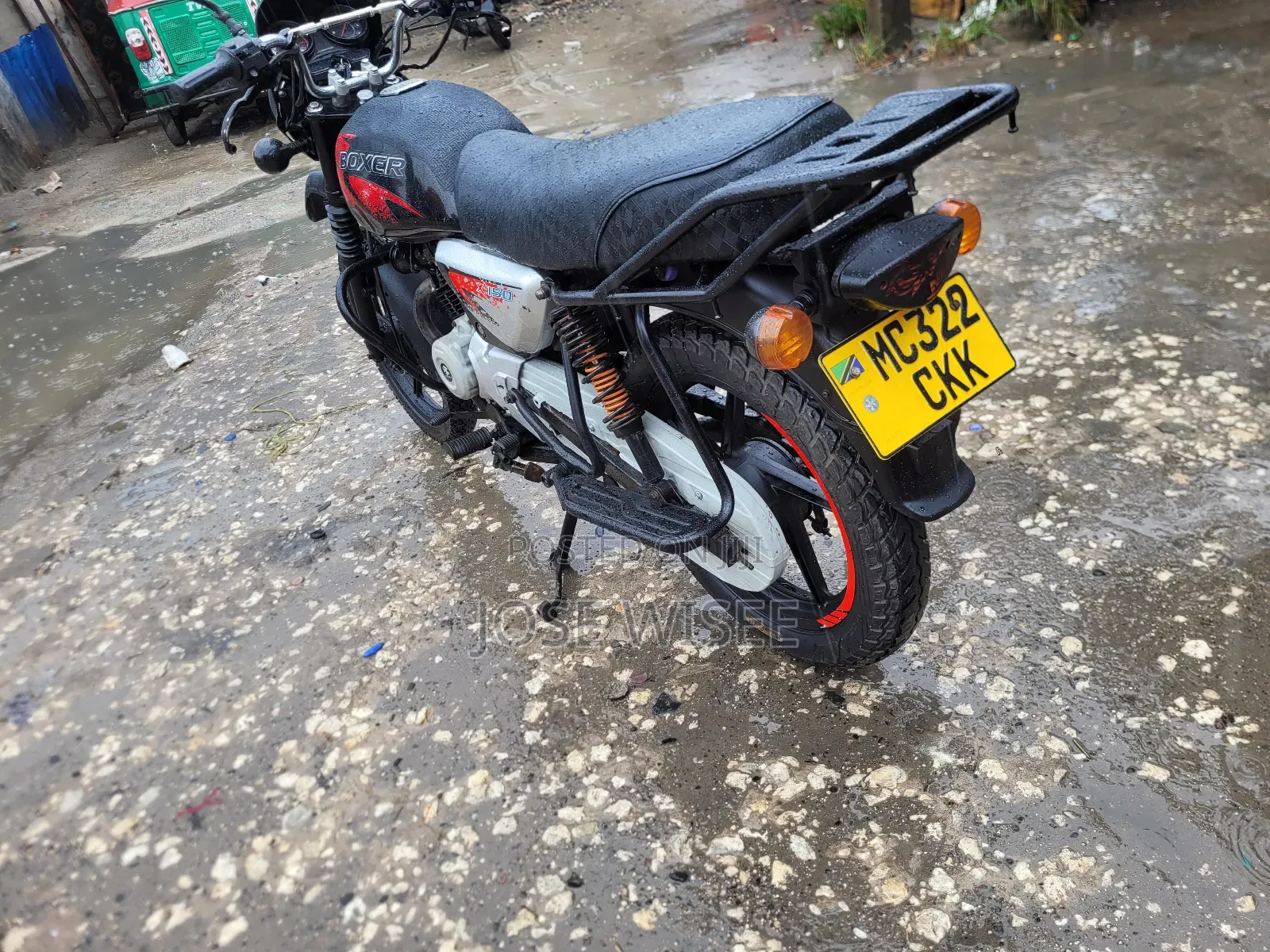 Bajaj Boxer 150 UG 2025 Black