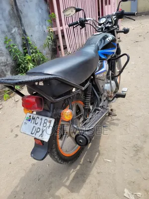 TVS HLX 125 2025 Blue