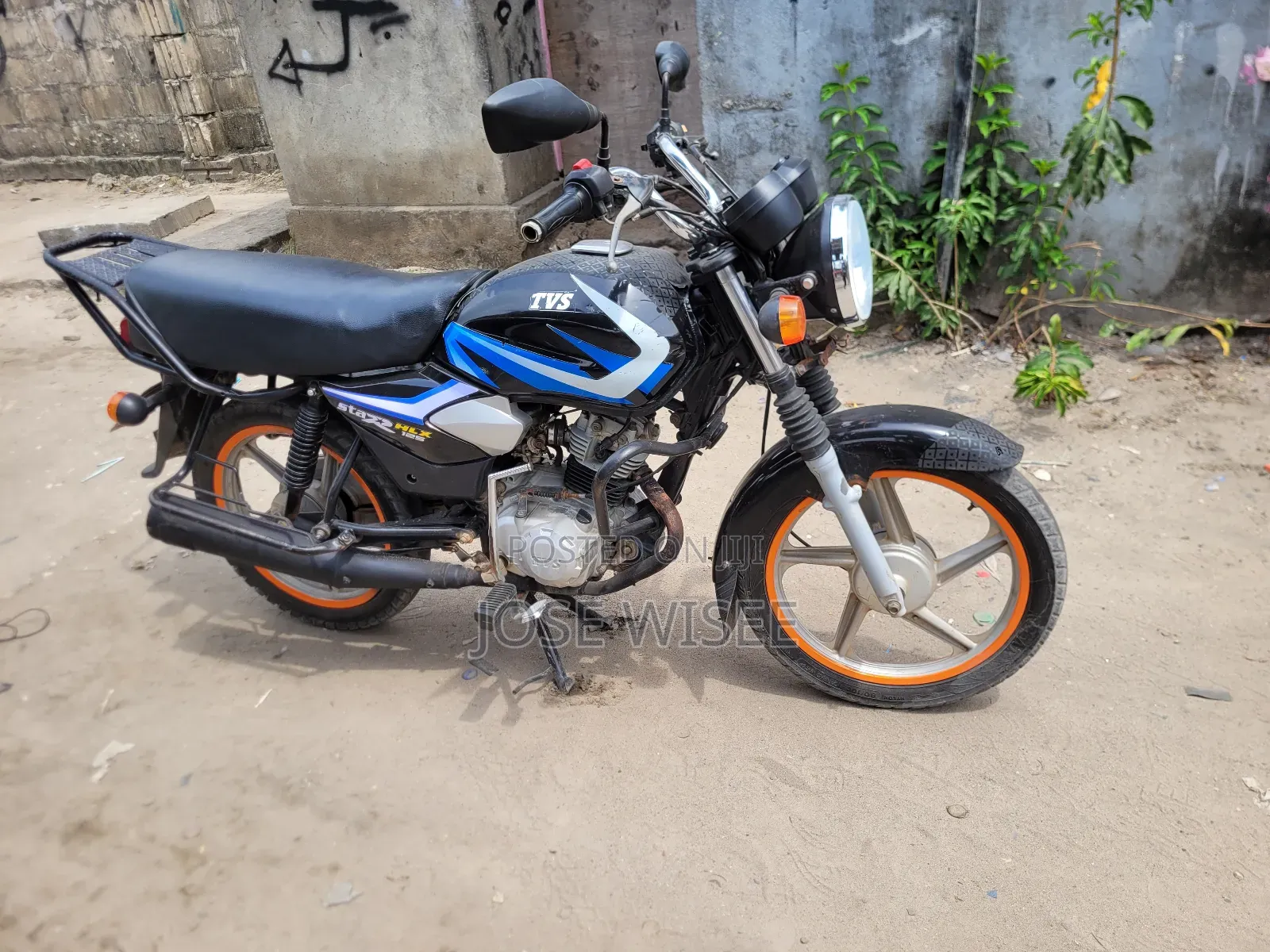 TVS HLX 125 2025 Blue
