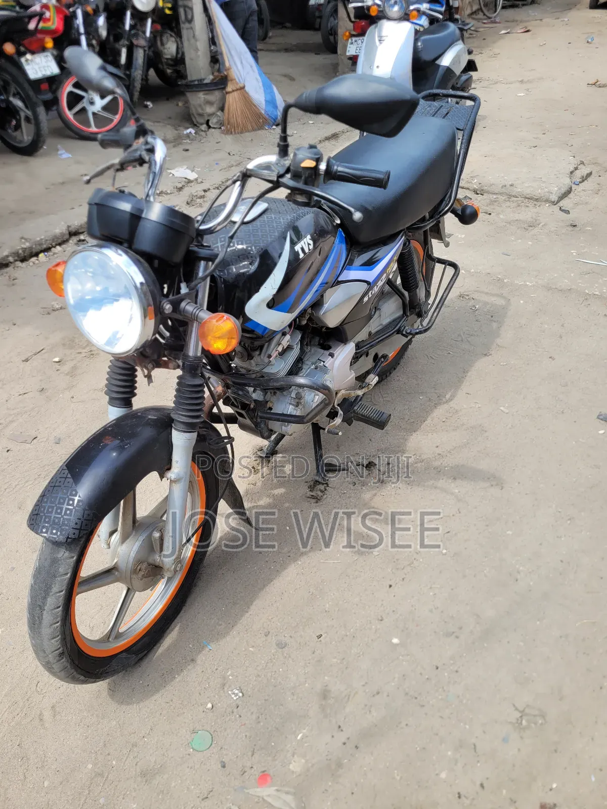 TVS HLX 125 2025 Blue