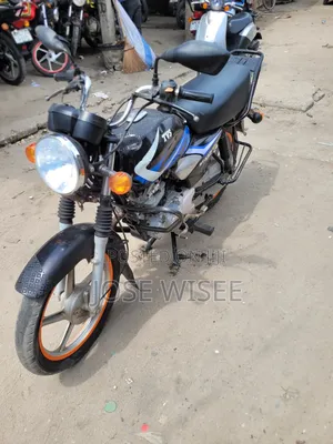 TVS HLX 125 2025 Blue