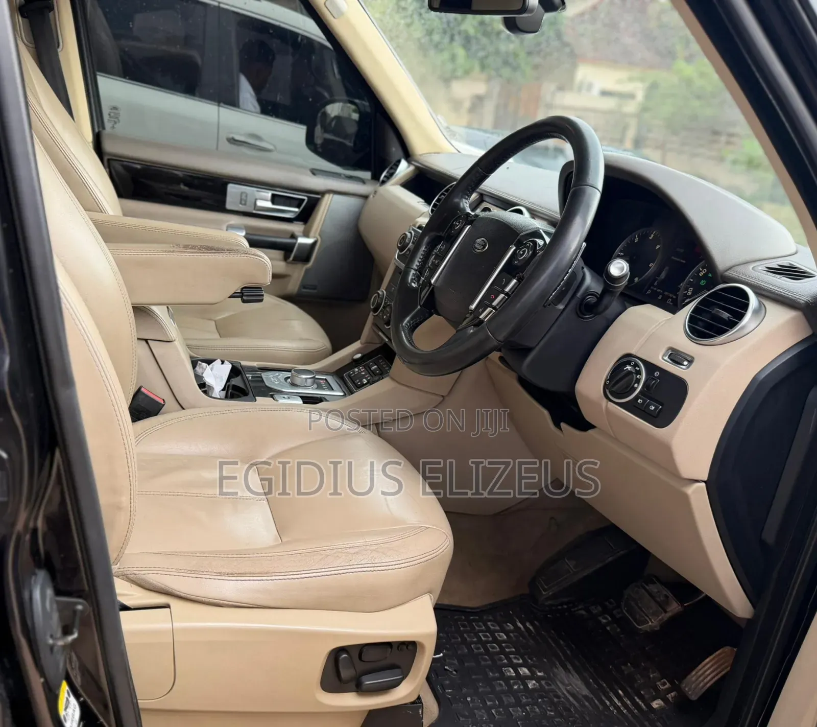 Land Rover Discovery 2016 Black