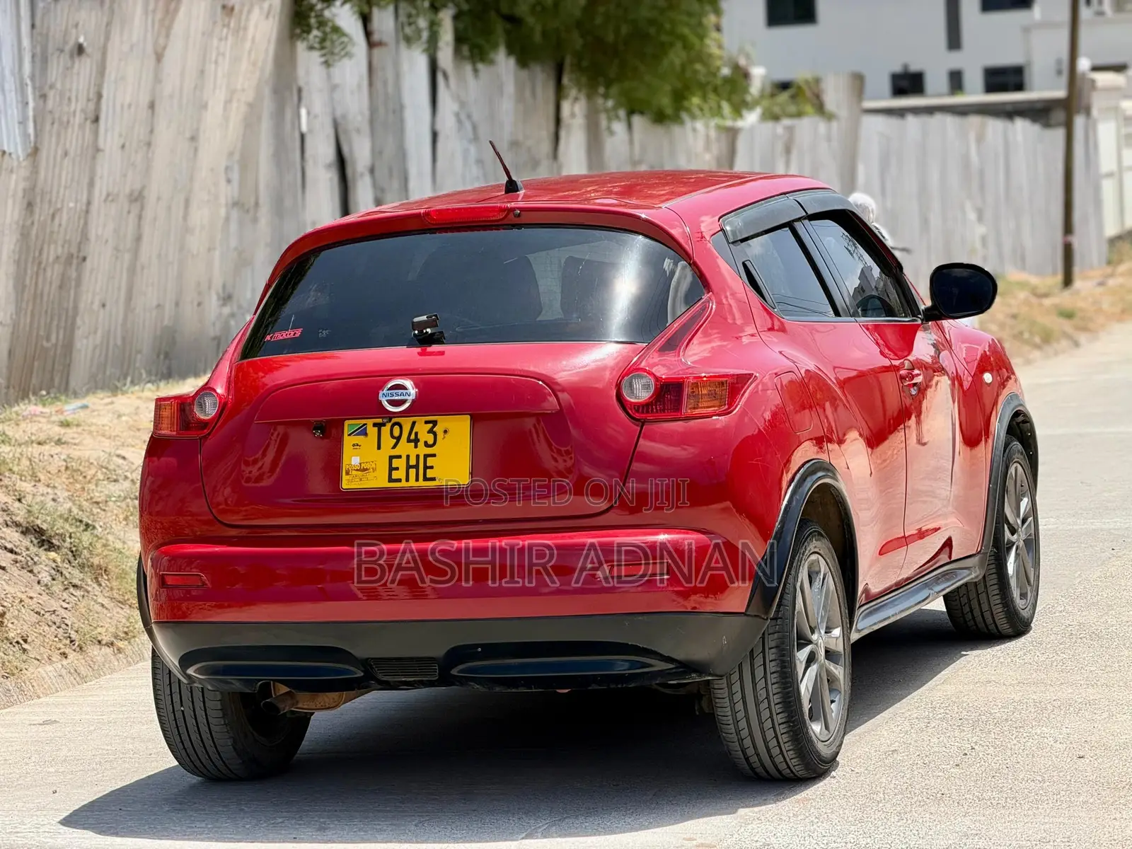 Nissan Juke 2011 Red